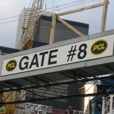 Construction gate sign